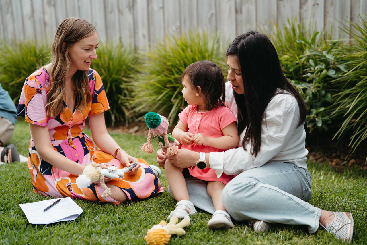 Parent behaviour support is provided for a mother and child